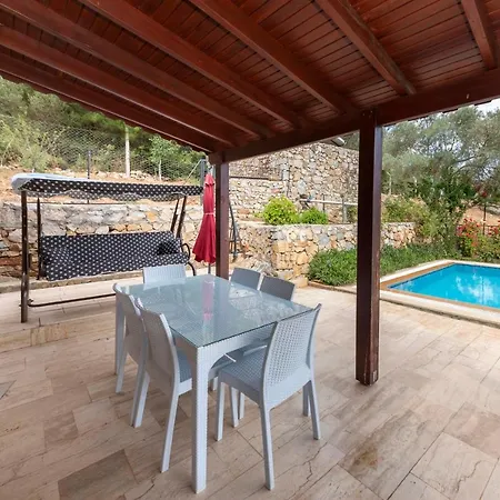 Splendid Villa Surrounded By Nature Near Milas-Bodrum Airport